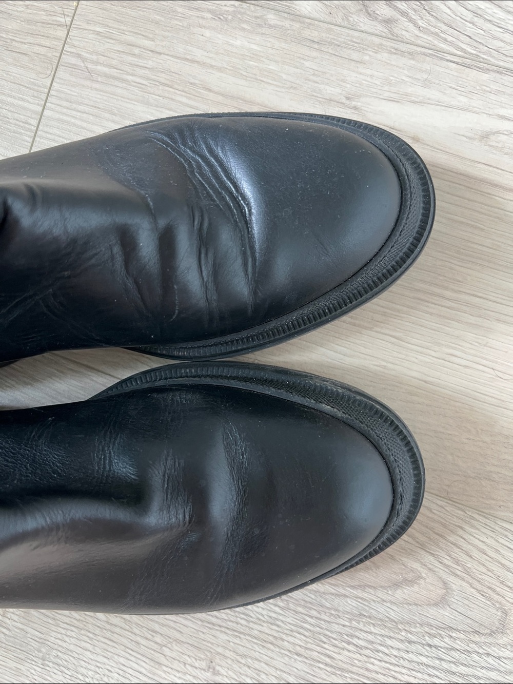 Women's Black Heeled Chelsea Boots - Classic Slip-On Style - Picture 4 of 6